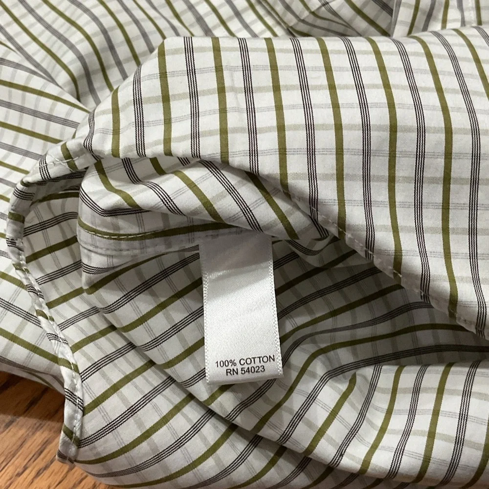 Banana Republic Men's Olive and White Checkered Shirt size small